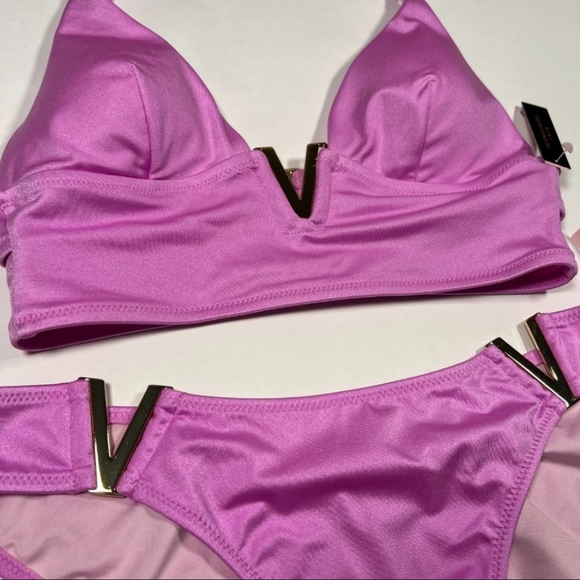 VS V Hardware Bralette Bikini 👙 Top with V Hardware Cheeky Bikini Bottom. SizeM - Picture 11 of 13